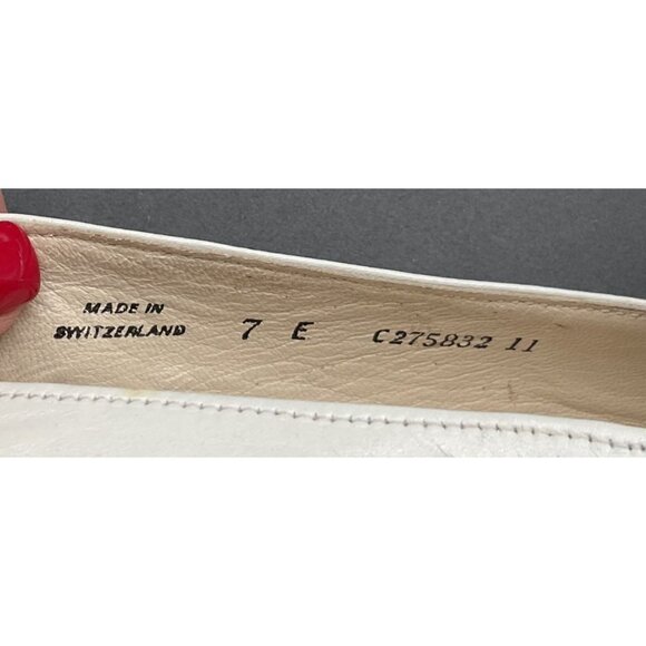 Bally Womens White Leather Loafers With Gold Buckle Detail Size 7 E Switzerland - Picture 8 of 8